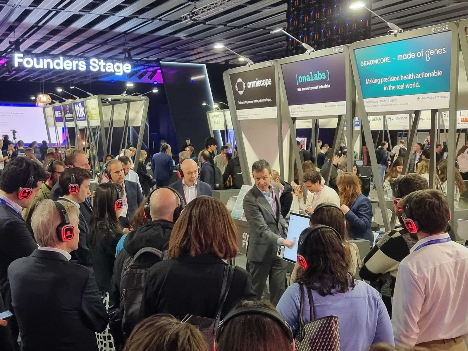 Miquel Bru during a presentation at the Genomcore-Made of Genes booth at MWC 2026