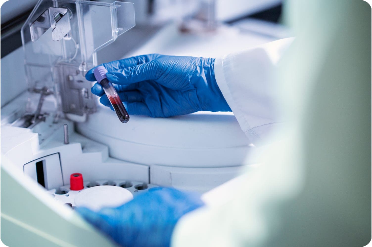 SYNLAB, reducing turnaround time with automated end-to-end workflows — Automated workflows for Europe's largest clinical lab